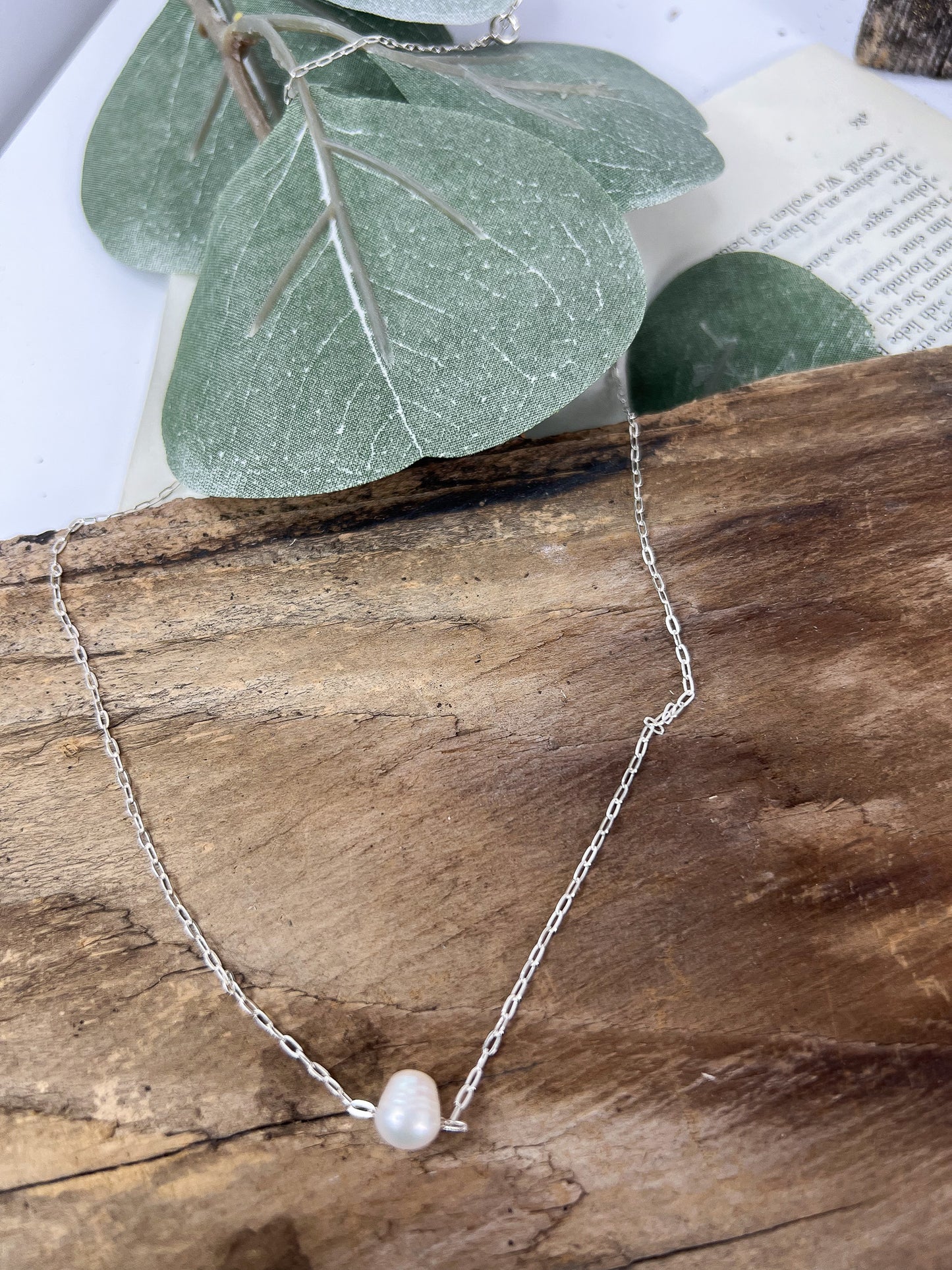 Pearla Choker